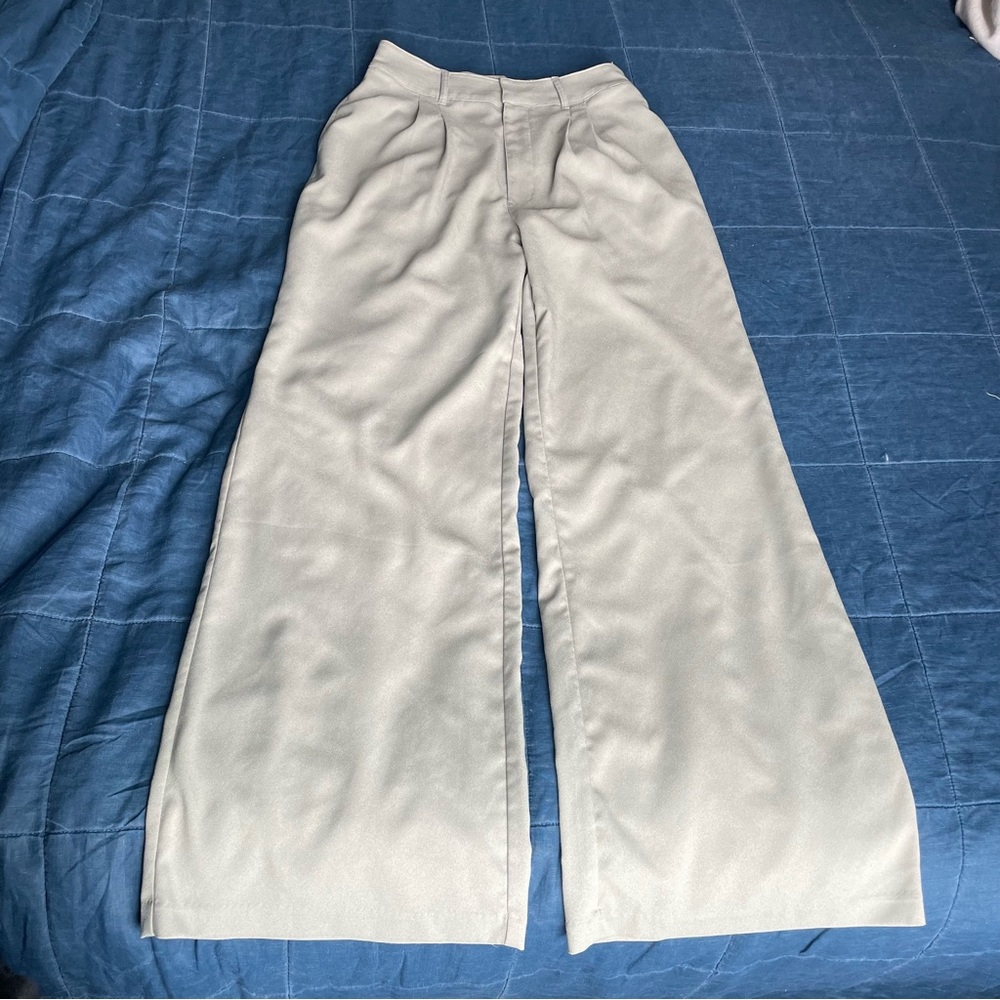 Abercrombie & Fitch Wide Leg trousers pants. Size Medium